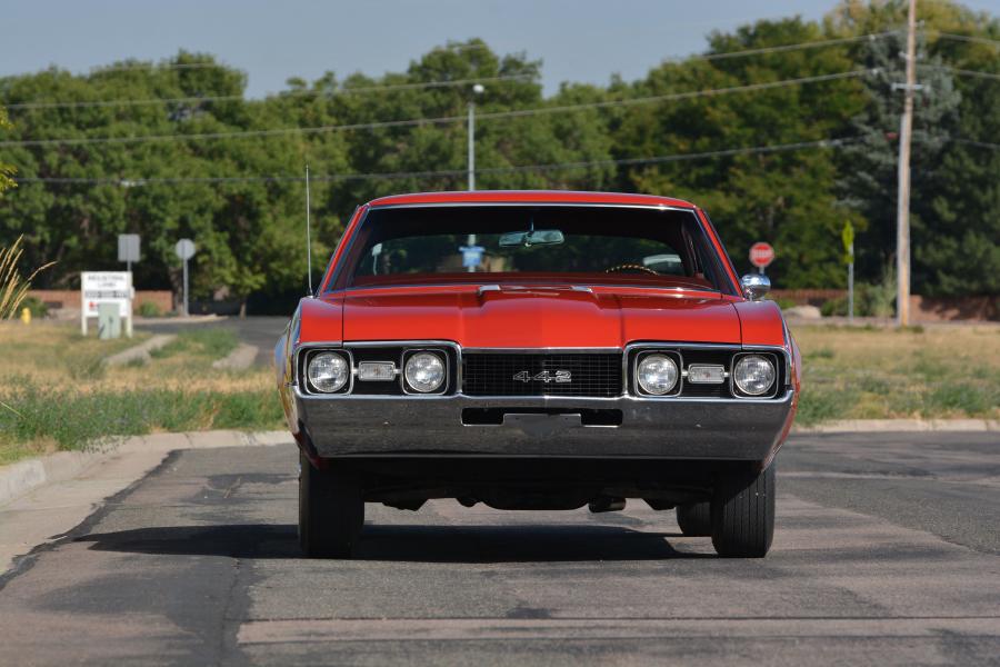  Oldsmobile 442 Holiday Coupe (4487) 1968 года  (фото 7 из 32)